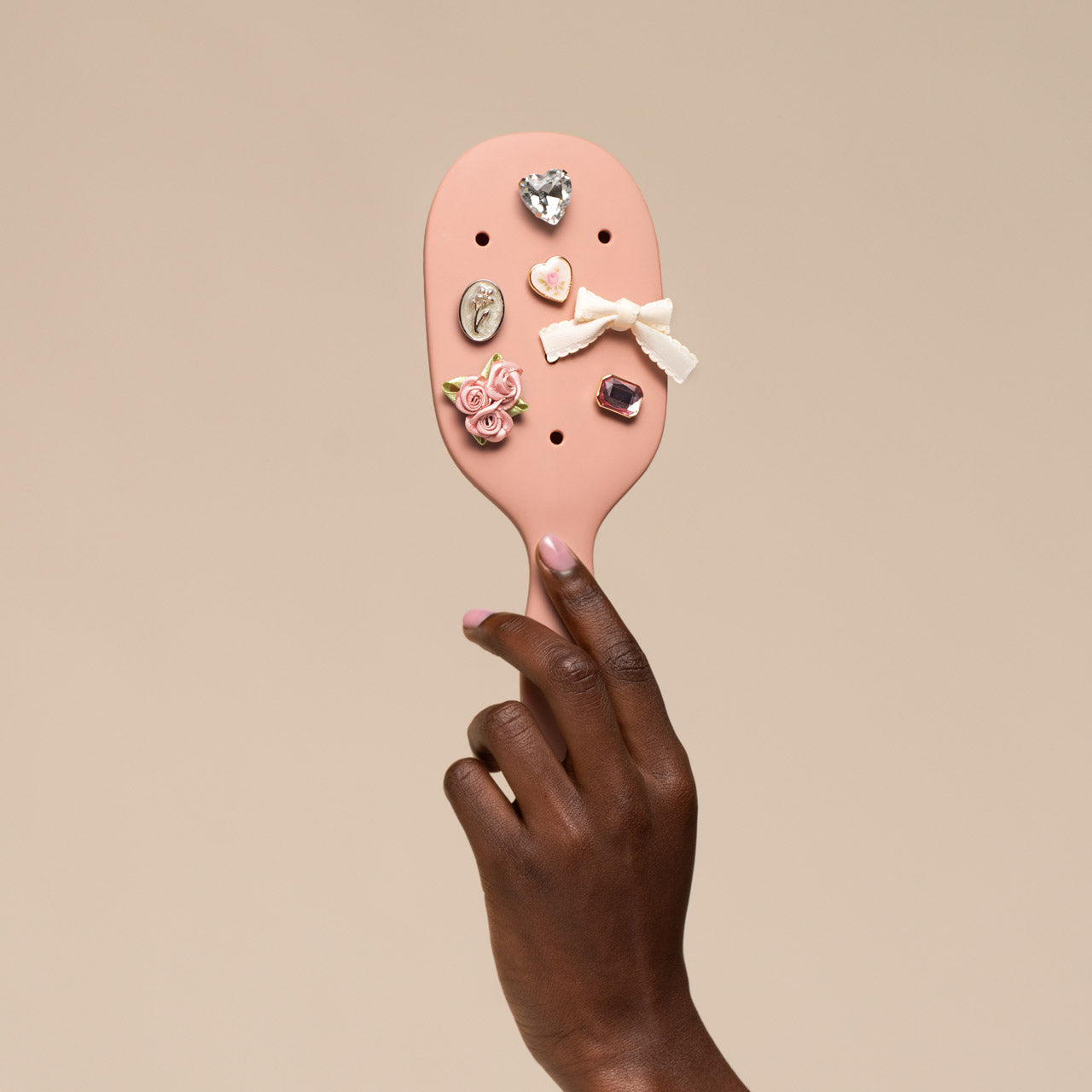 508344-KitschPop-PaddleBrush-Terracotta-Model-1280x1280px.jpg