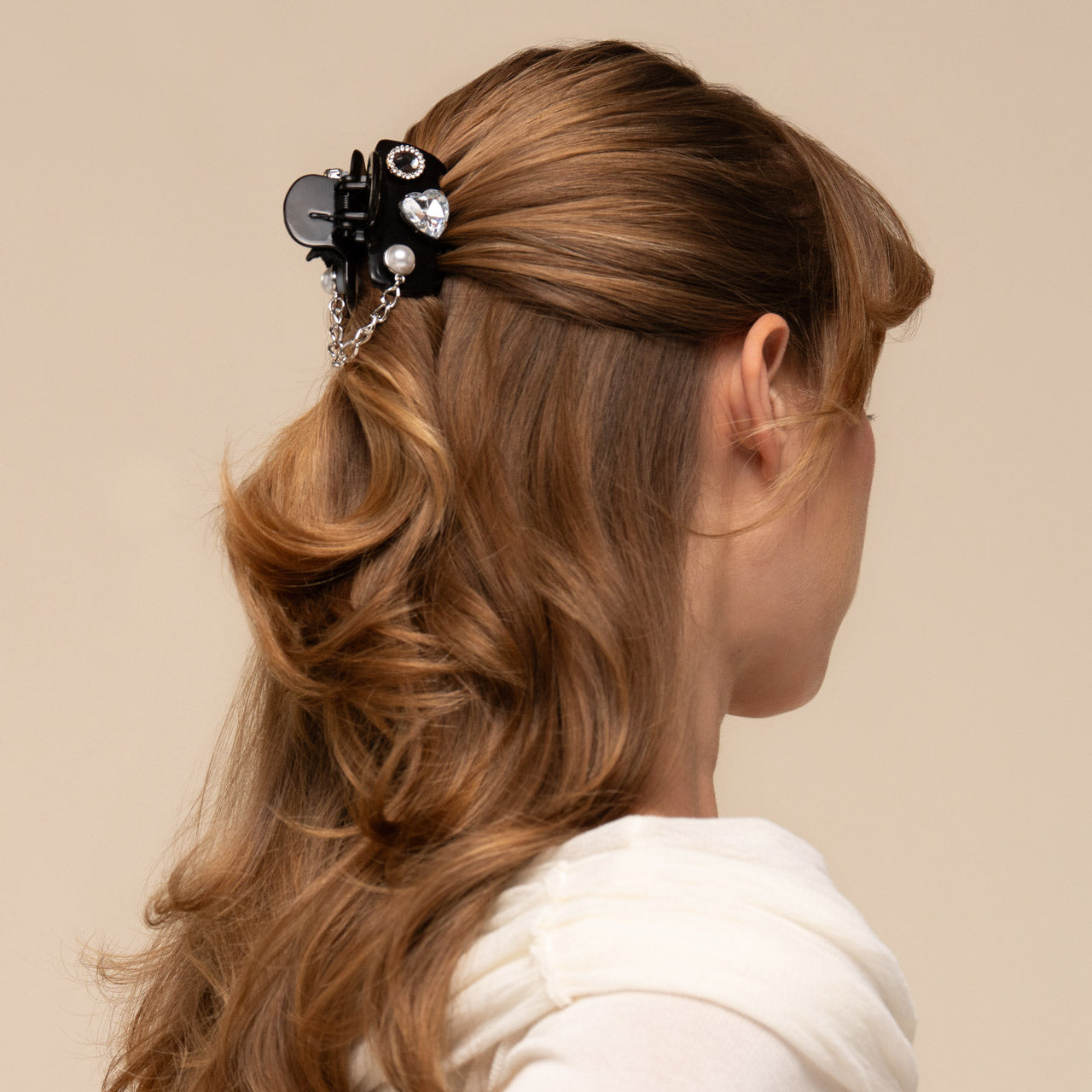 509167-KitschPop-Charms_CloudClip-7pc-Set-Vintage-Black-Model-2-1280x1280px.jpg