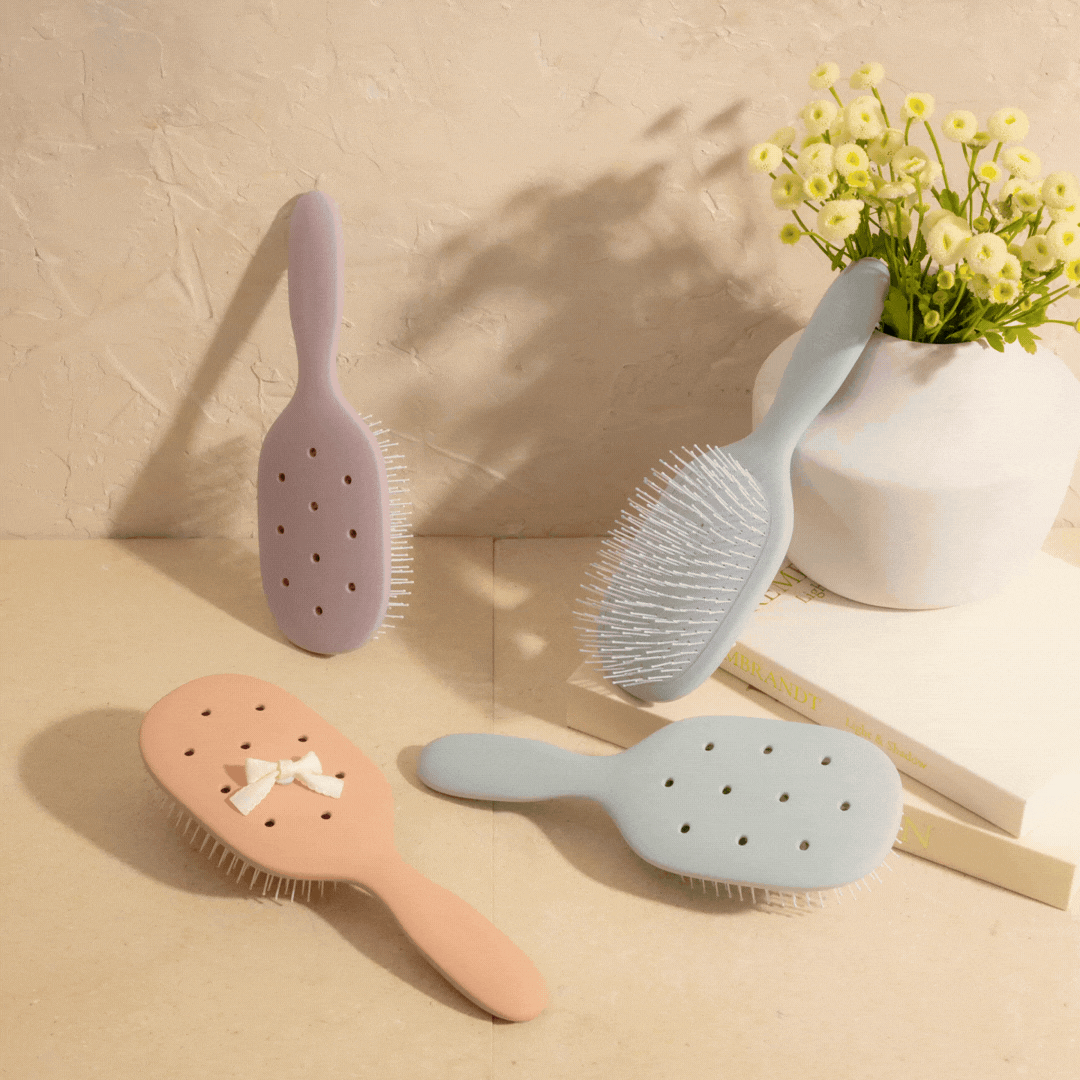 511214-508344-511207-KitschPopTM-PaddleBrush-Pro-1x1-1.gif