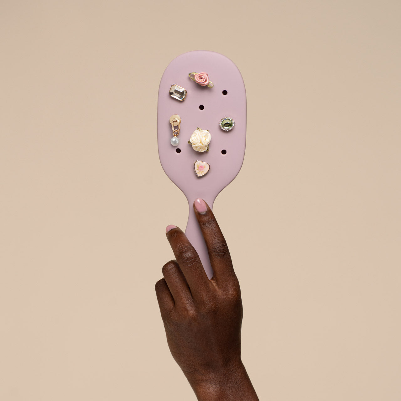 511214-KitschPop-PaddleBrush-SoftViolet-Model-1280x1280px.jpg