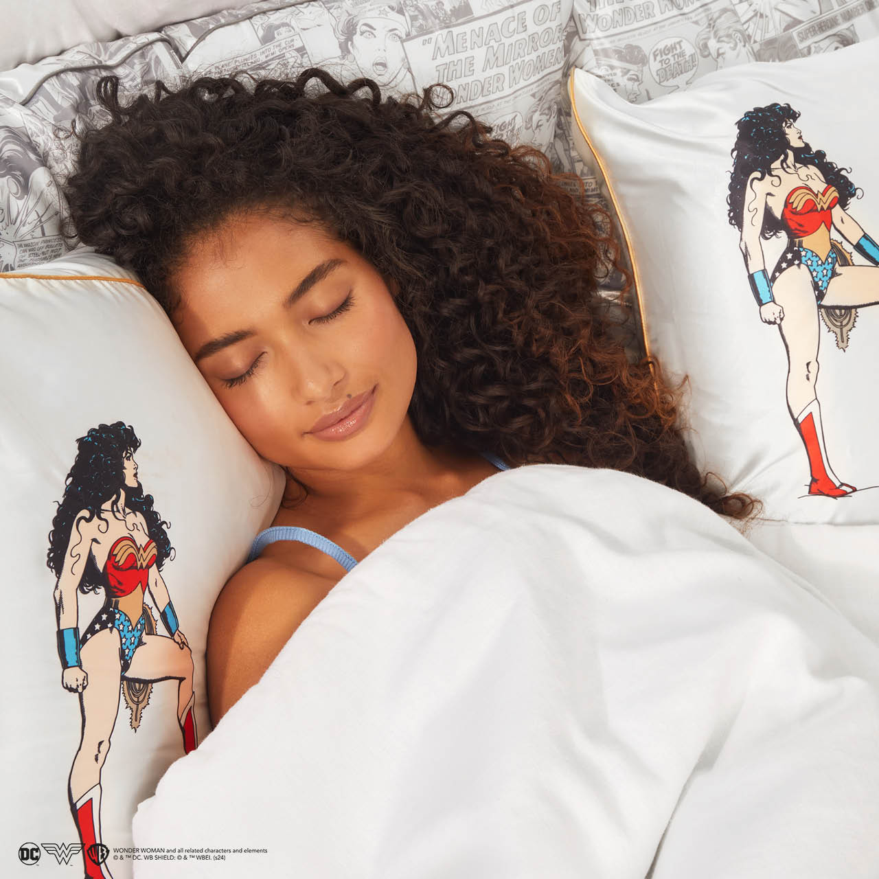 63979-63962-64174-64167-WonderWomanxKitsch-Model-Standard_KingPillowcase-ComicBook-BelieveInWonder-4-1280x1280px_1_550bba47-0077-4d1a-9195-813e567a8ad1.jpg