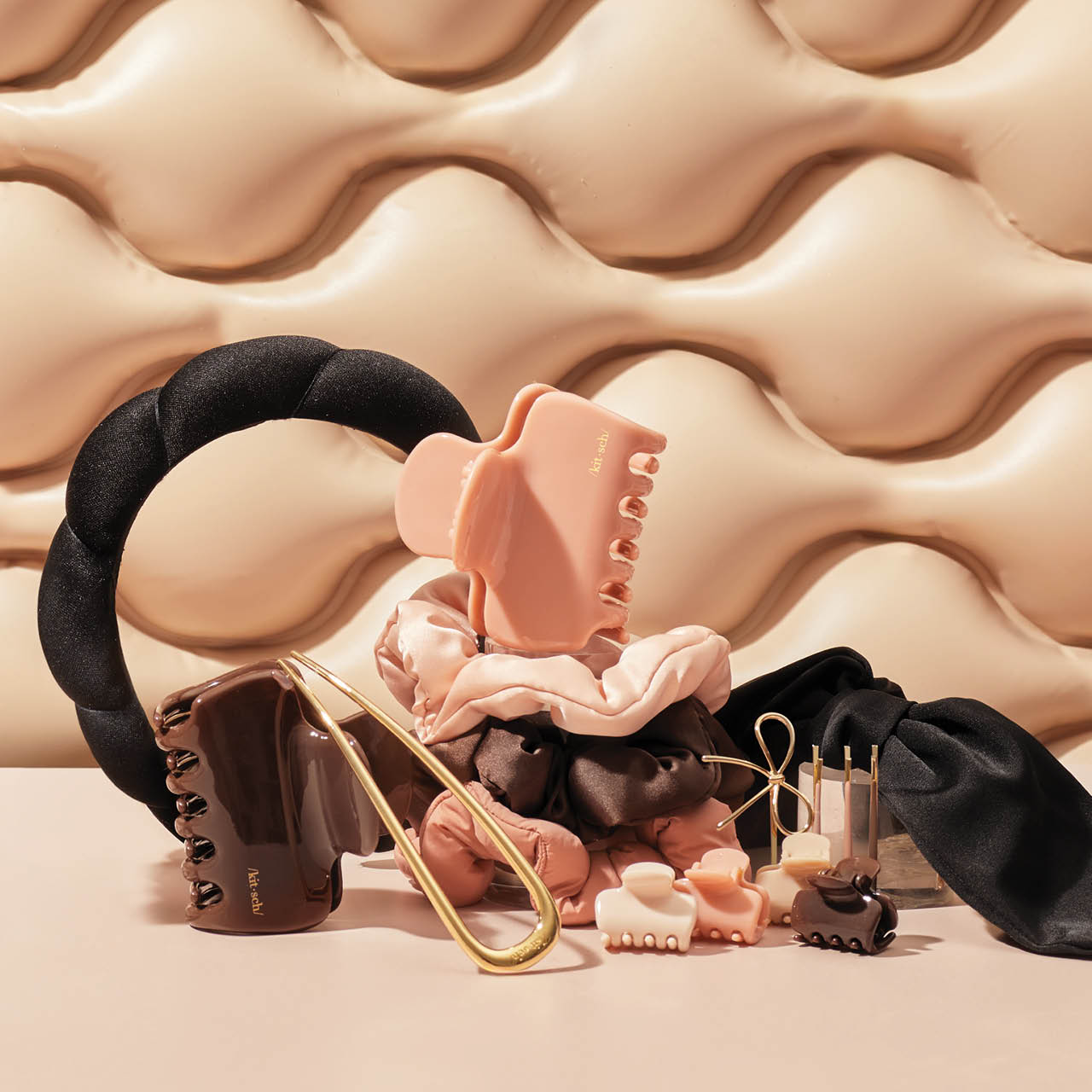 64280-64990-64273-64297-64266-64259-64242-64310-CreativeProductShoot-PuffyCollection-Hair-Group-1280x1280px.jpg